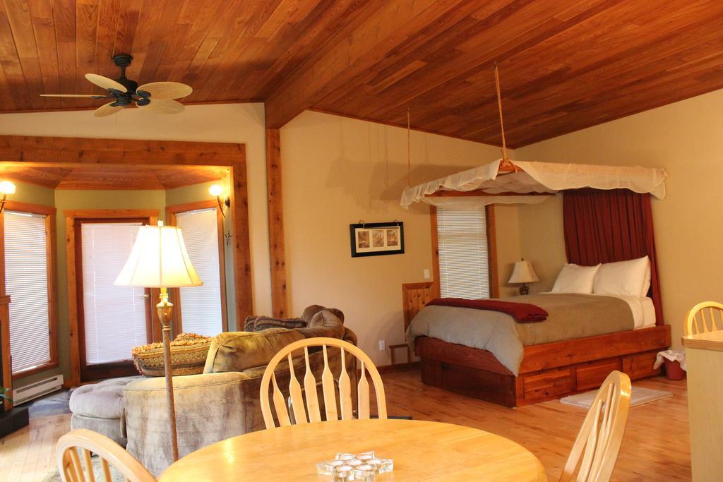 Sea Star Suites Tofino Esterno foto